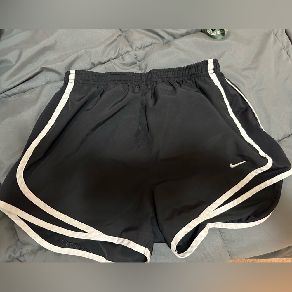 Nike shorts size small